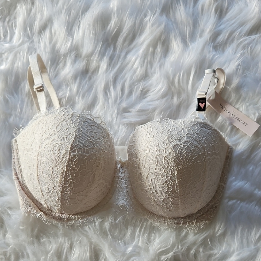 Victoria's Secret Dream Angels Coconit White Lace Strapless Bra